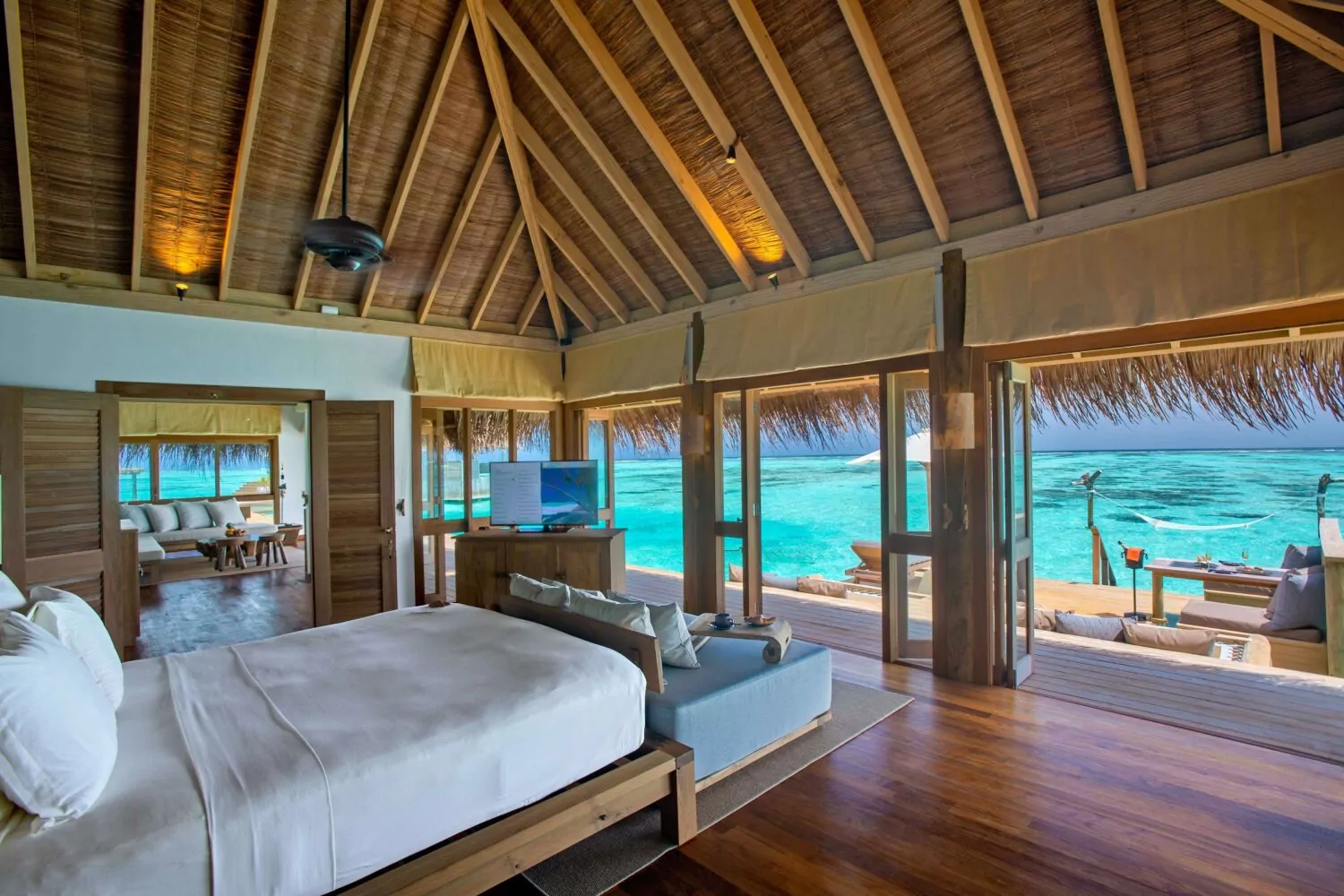 gili-lankanfushi-room