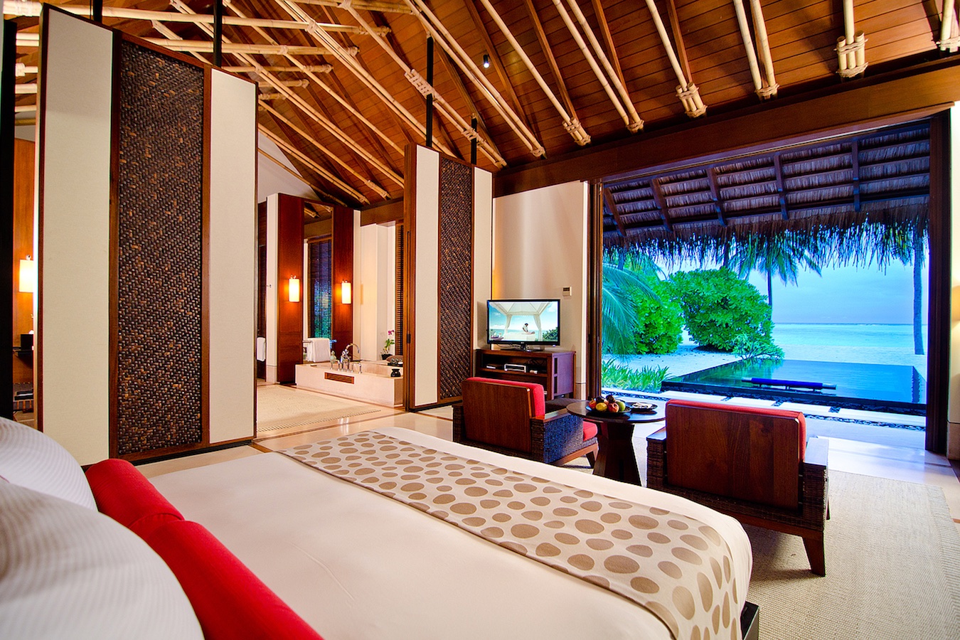 reethi_rah_maldives_beach_villa